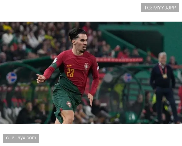 维蒂尼亚引领攻防节奏，传球大师成为赛事焦点