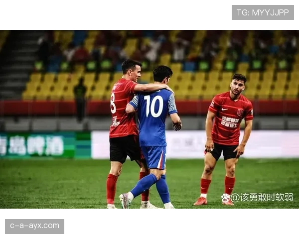 中超巅峰对决：豪门强强对话，榜首之争点燃争冠悬念