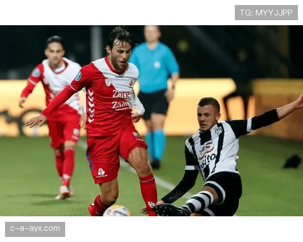 卡马文加传控能力持续提升，中场组织表现稳健